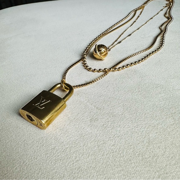 Louis Vuitton Lock Necklace Layered Set Globe Ball Chain Stainless Steel Gold - Picture 5 of 17